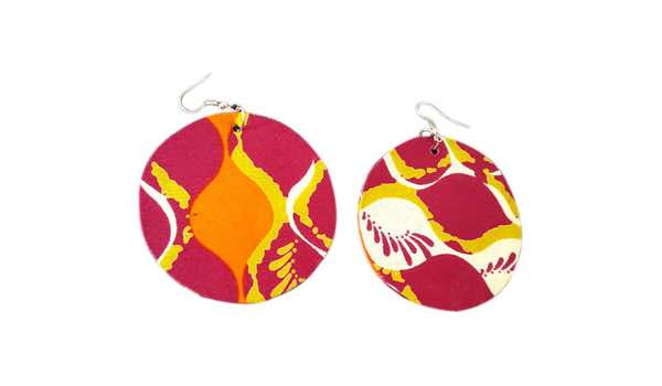 Boucles-d-oreille-en-wax-Brintesia.jpg