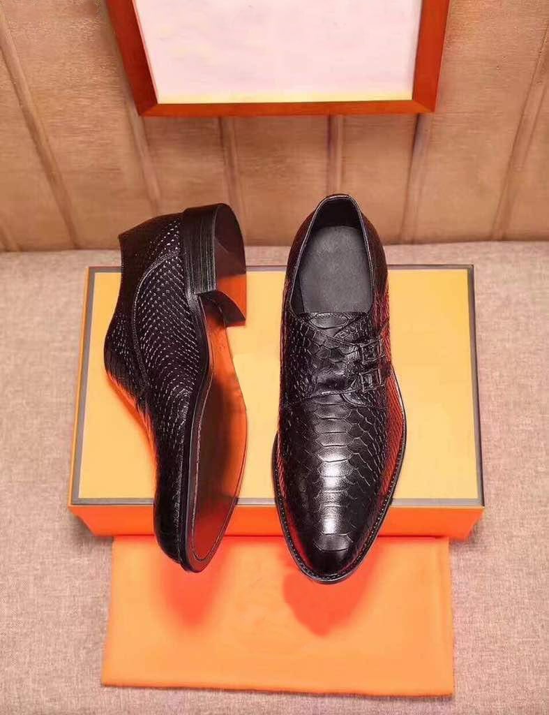 Chaussures-homme-a-boucle-en-cuir-croco-noire-OK.jpg