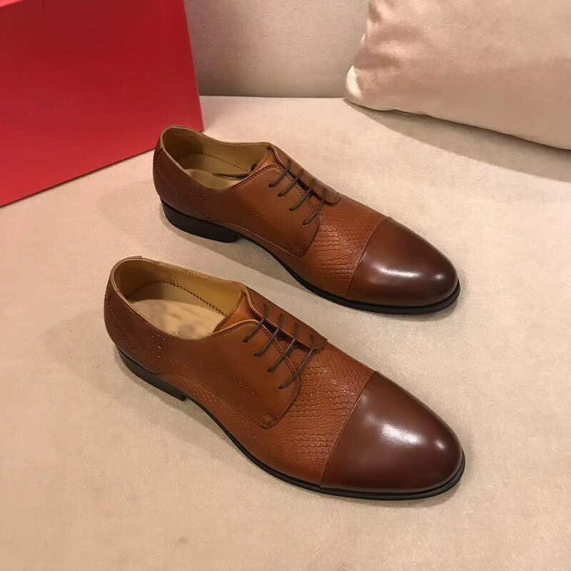 Chaussures-hommes-en-cuir-marron.jpg