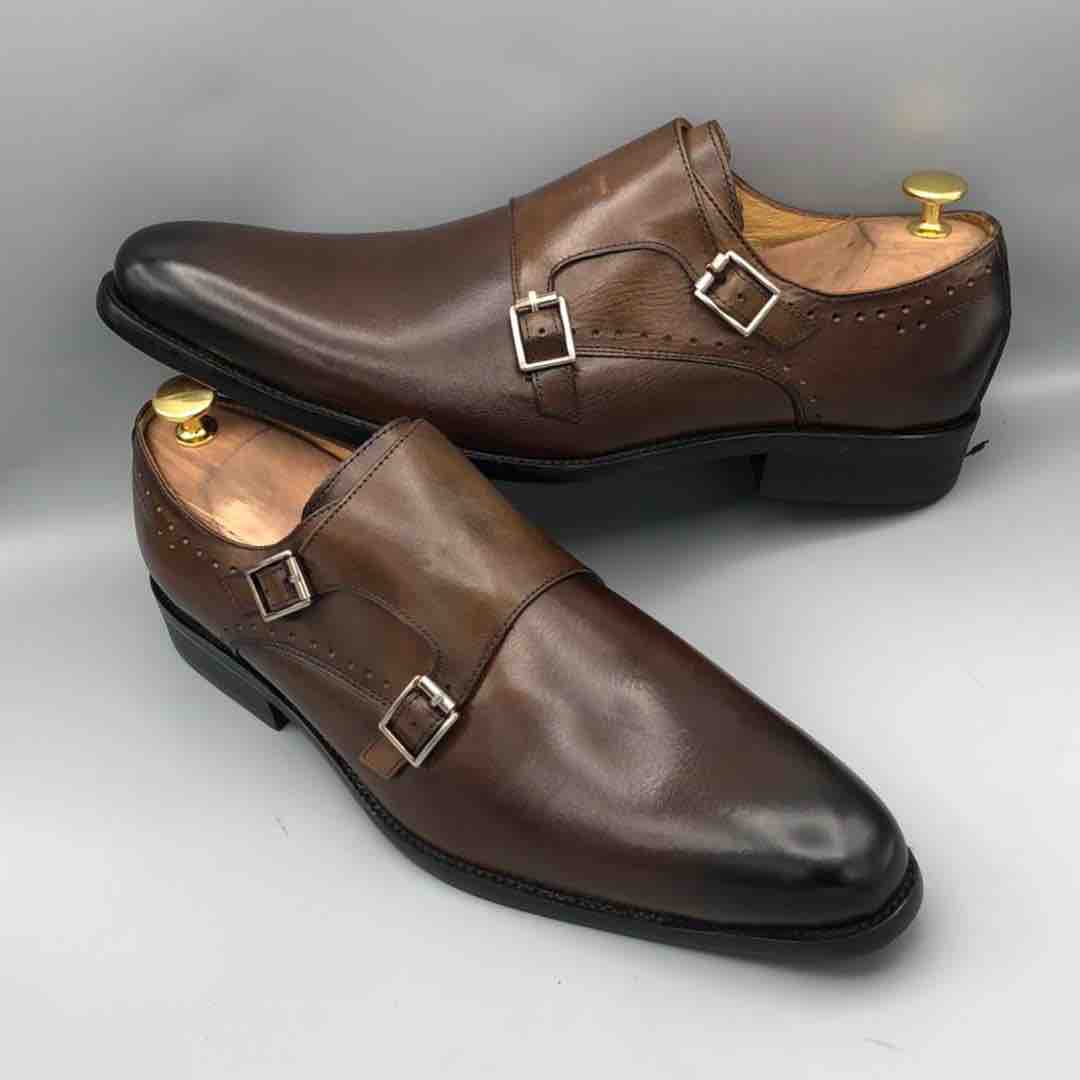 Double-Boucle-homme-a-bout-droit-en-cuir-marron.jpg