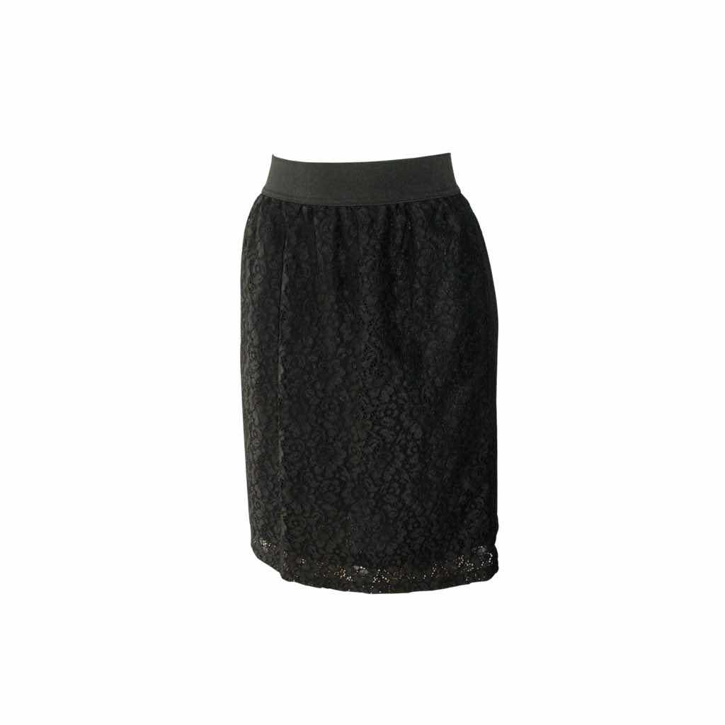 Jupe-droite-en-dentelle-noire-taille-elastiquee.jpg