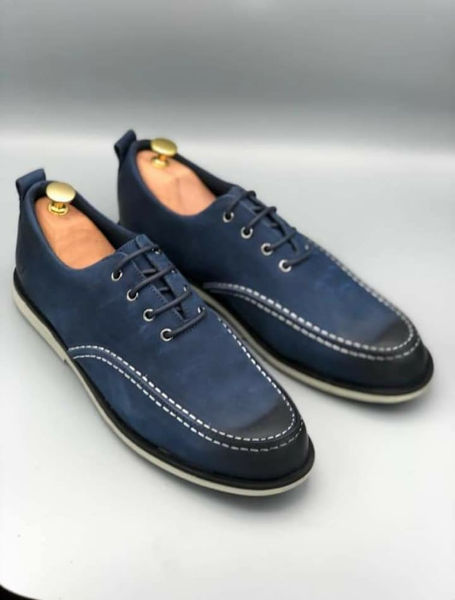 Mocassin-bleu-nuit-petite-semelle-1.jpg
