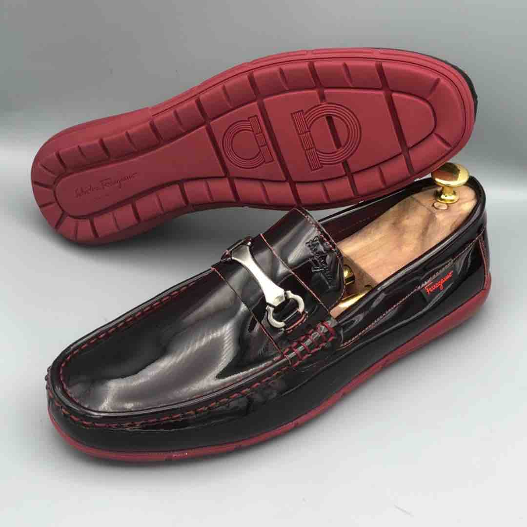 Mocassin-brillante-Salvatore-Ferragamo.jpg