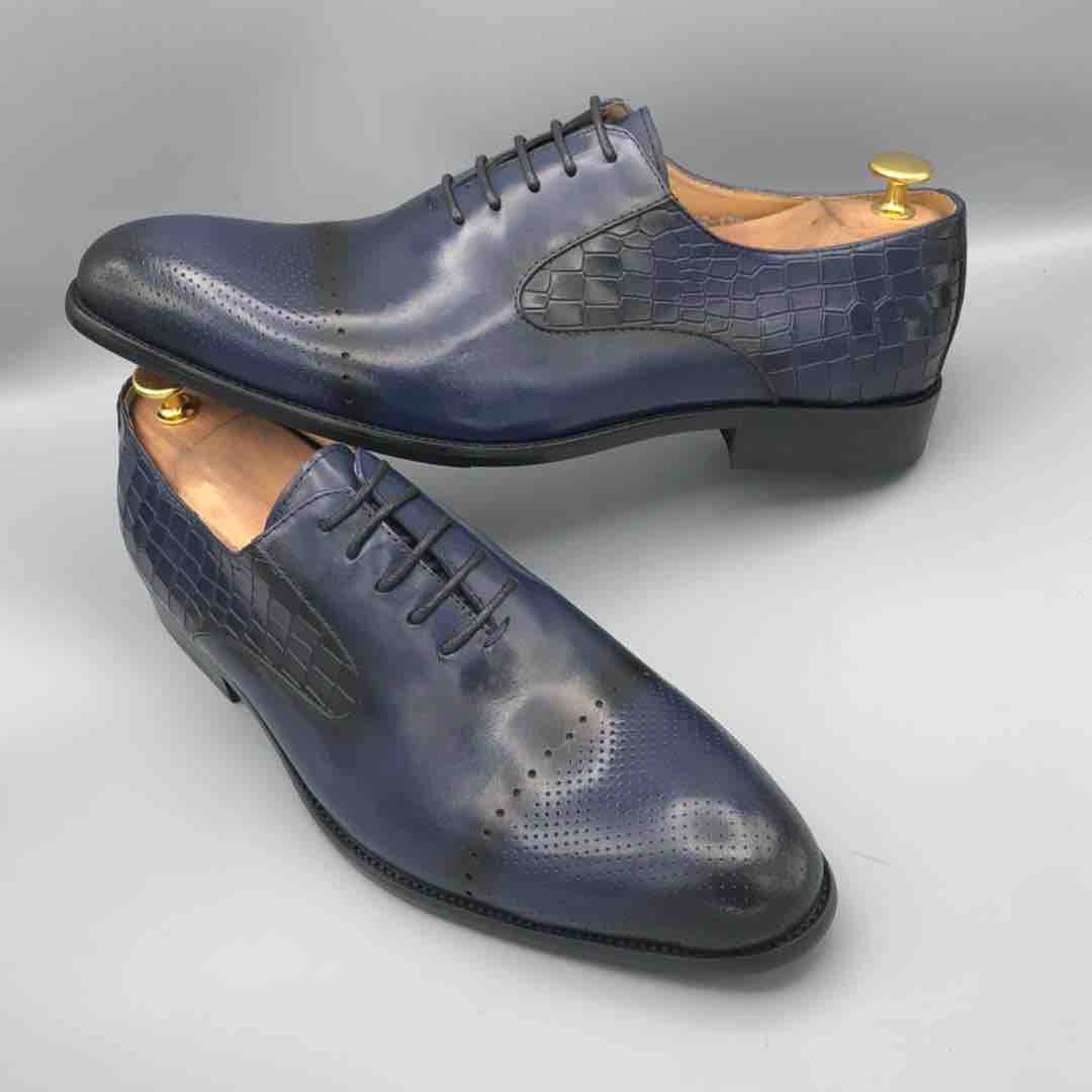 RIchelieu-bleu-nuit-croco-en-cuir.jpg