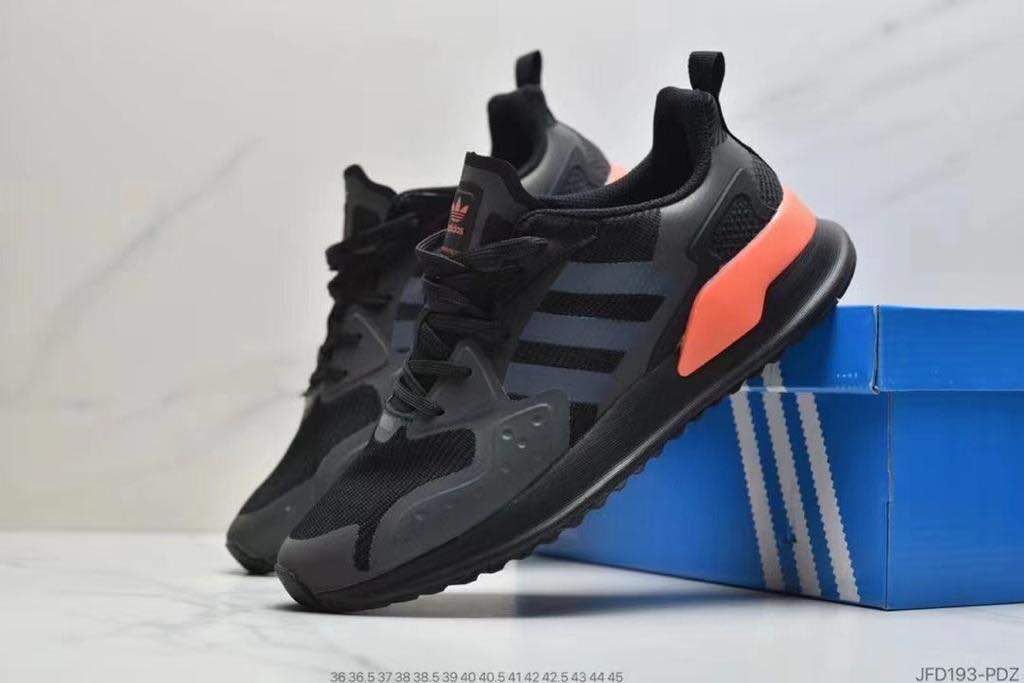 Tennis-adidas-noire-2.jpg