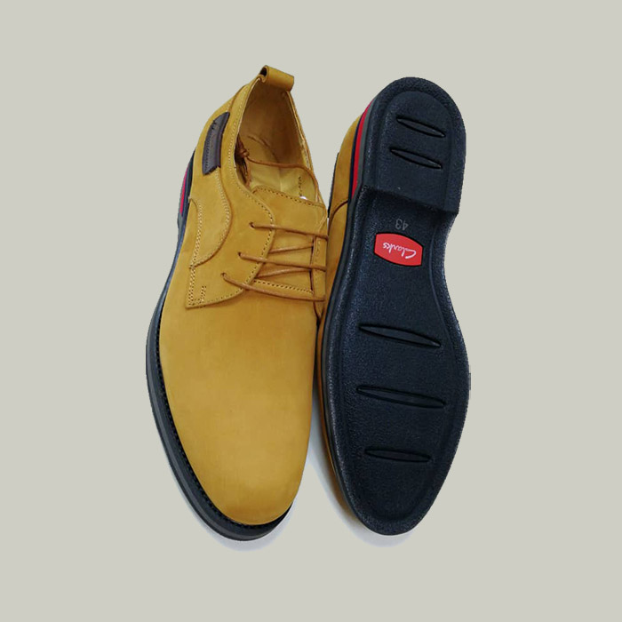 chaussure-clarks-jaune-ambre.jpg