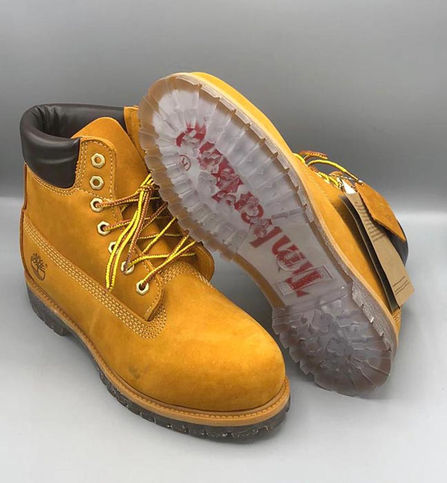 timberland-jaune-dore-avec-semelle-transparante.jpg